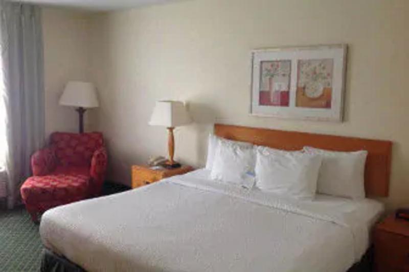 Hotel Red Roof &